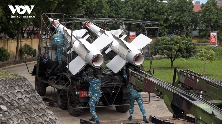 Bộ đội tên lửa phòng không sẵn sàng trực chiến cho người dân đón Tết, vui Xuân