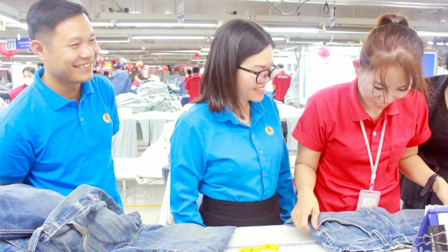 Hơn 2.500 công nhân ở Đồng Nai làm xuyên Tết