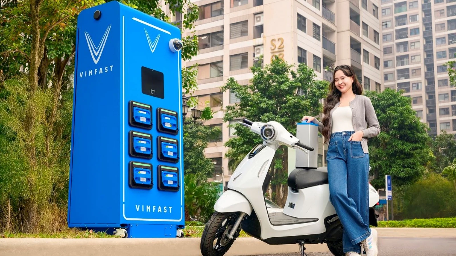 VinFast tặng quà Tết “khủng” lên tới 3 năm sạc pin miễn phí cho khách hàng