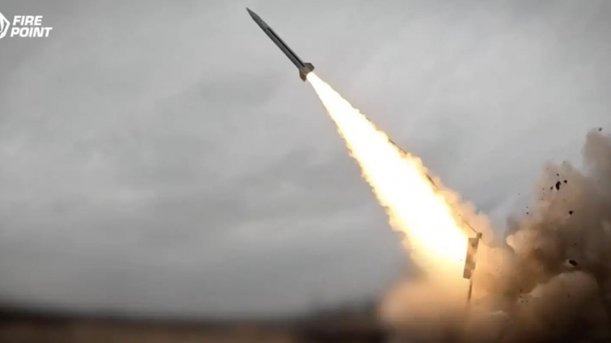 Ukraine công bố video thử nghiệm phóng thành công tên lửa đạn đạo FP-7