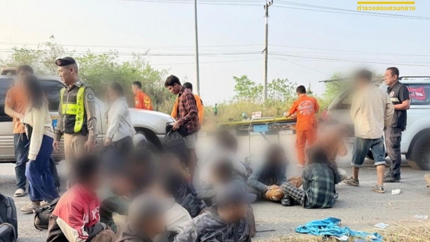 Lật xe chở người Myanmar nhập cư trái phép tại Thái Lan, hàng chục người bị thương