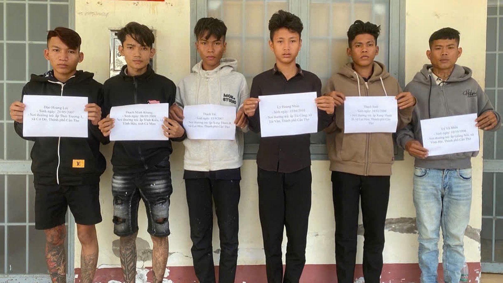 Bắt khẩn cấp 6 thanh thiếu niên sau vụ đánh người, đập phá tài sản
