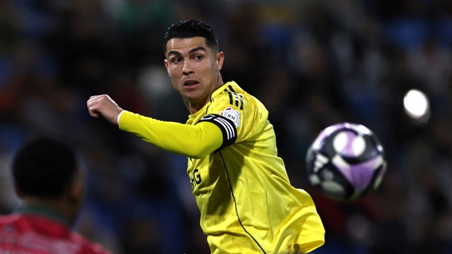 Chuyển nhượng bóng đá 6/2: Ronaldo sắp rời Al Nassr, Arsenal nhắm Alvarez