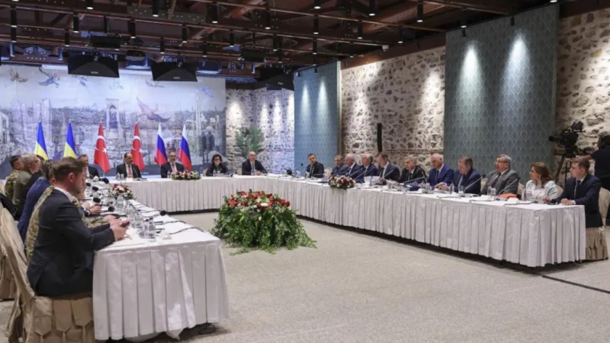 Ukraine và Nga đánh giá “tích cực” ngày đàm phán đầu tiên tại Abu Dhabi