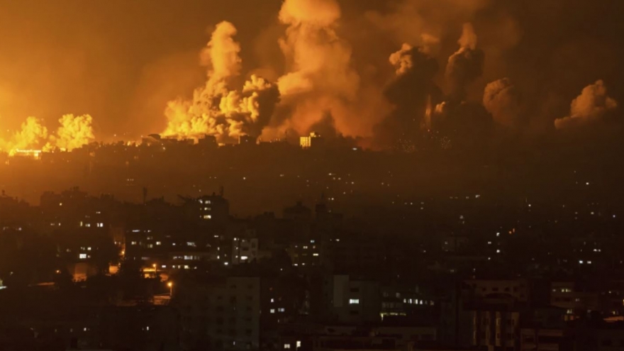 Israel tiếp tục không kích vào Lebanon và Gaza