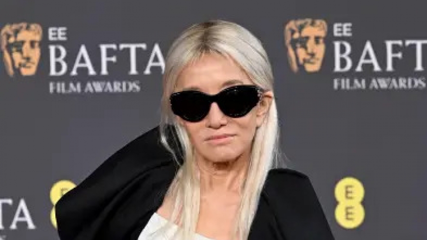 Vera Wang gây "sốc" trên thảm đỏ BAFTA 2026