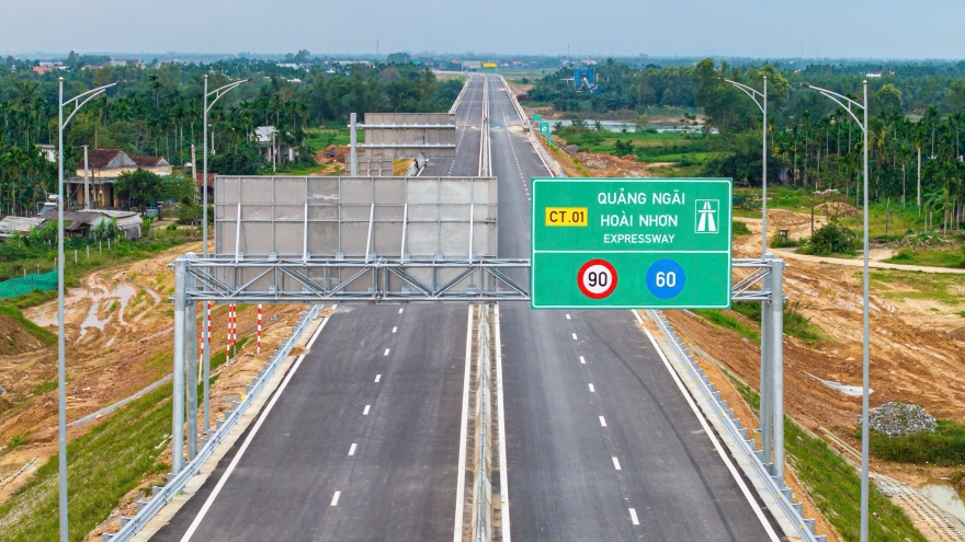 Bộ Xây dựng sẽ khai thác toàn bộ 12 dự án cao tốc Bắc - Nam trong tháng 4