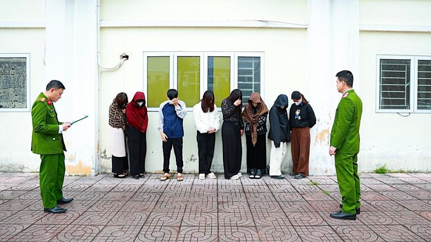 Nhóm tổ chức đánh bạc trá hình bằng máy bắn cá