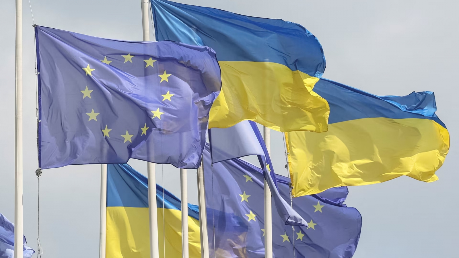 EU thống nhất các quy tắc triển khai khoản vay 90 tỷ Euro dành cho Ukraine