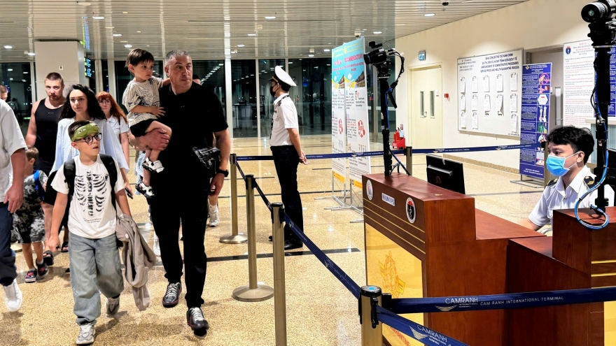 Khánh Hòa siết chặt kiểm dịch, chủ động ngăn vi rút Nipah xâm nhập qua cửa khẩu