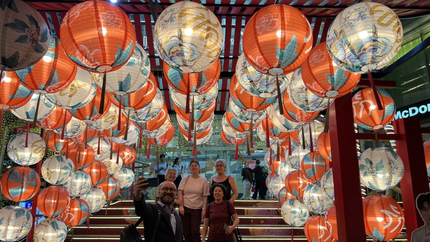 Thái Lan xem xét rút ngắn thời gian lưu trú miễn thị thực