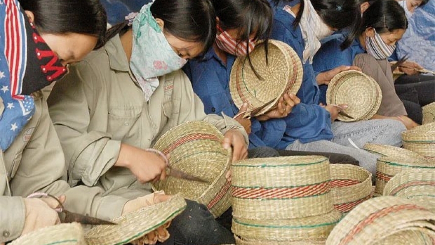 Banks offer diverse solutions to support SMEs