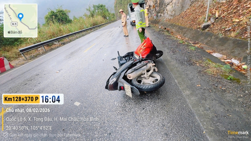 Va chạm giữa ô tô và xe máy ở Phú Thọ, 2 người tử vong