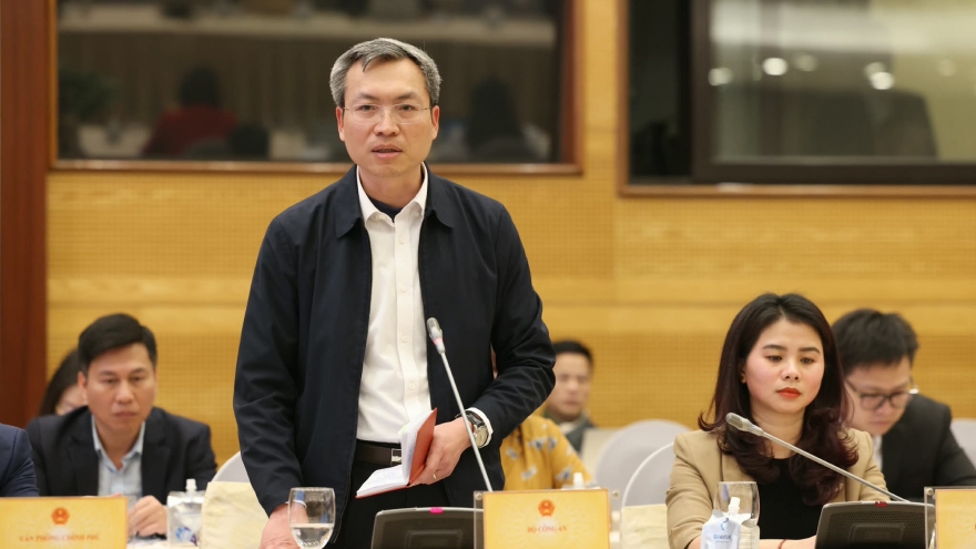 Bộ Công an khuyến khích phản ánh vi phạm giao thông qua VNeID, VNeTraffic