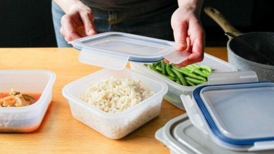 Dịp Tết bảo quản thức ăn thừa kiểu này coi chừng “mang họa vào thân”