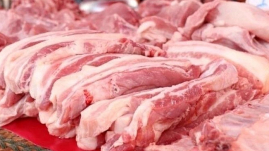 Đi chợ ngày Tết thấy thịt lợn có những dấu hiệu này rẻ mấy cũng không nên mua