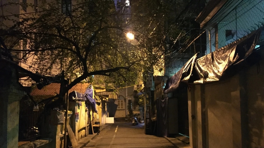 Những mảnh im lặng có tên tôi