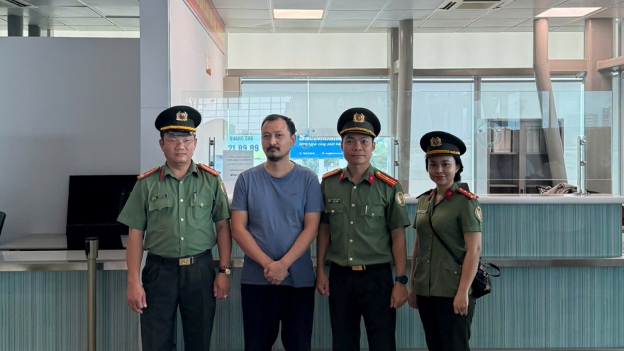 Vietnam deports Interpol Red Notice suspect to Kazakhstan
