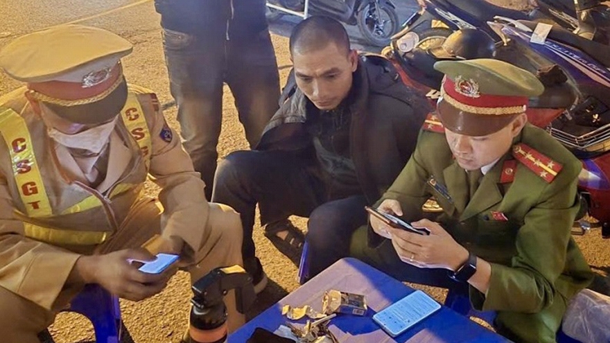 Khống chế đối tượng vừa trộm cắp xe máy, bỏ chạy khi gặp CSGT Hà Nội