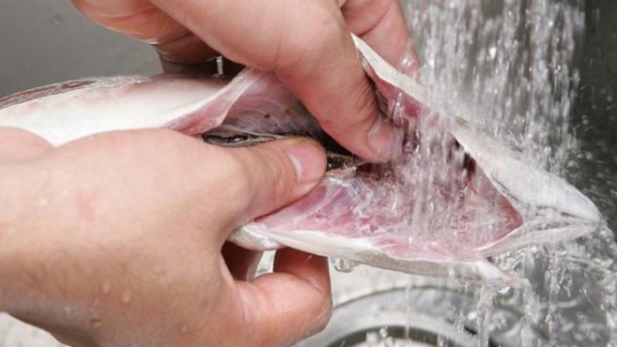 Bí quyết khử mùi tanh của cá: 8 cách dễ làm, hiệu quả tức thì