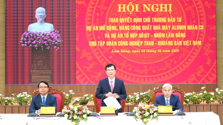 Lâm Đồng trao chủ trương đầu tư hai dự án bô xít - alumin gần 60.000 tỷ đồng