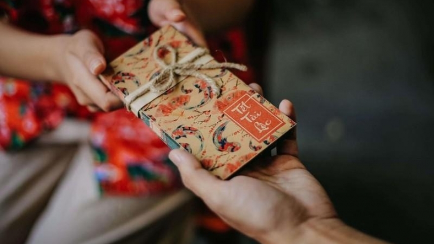 Từ phong bao đỏ đến bài học quản lý tiền cho trẻ