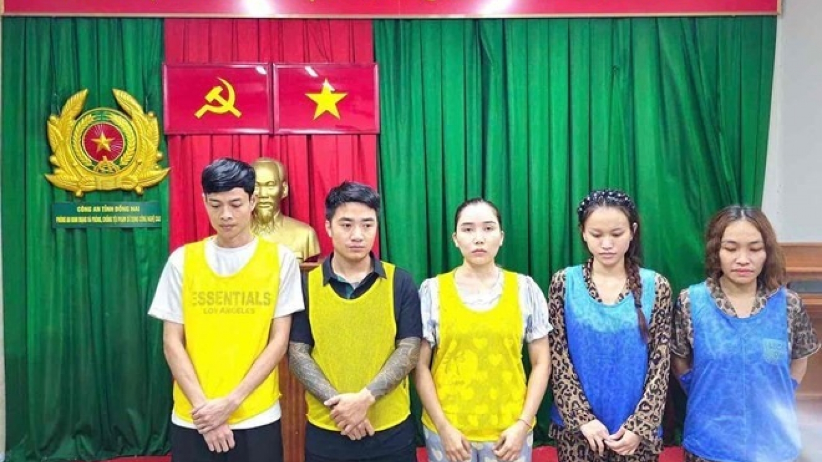 Để những tổ chức lừa đảo trên không gian mạng không còn đất sống