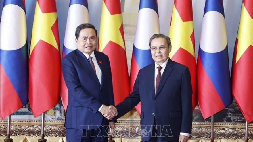 NA Chairman meets Lao counterpart in Vientiane