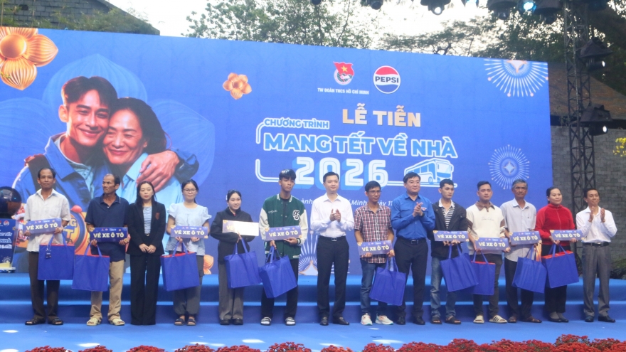 Chương trình “Mang Tết về nhà” tiếp sức thanh niên xa quê đón Xuân