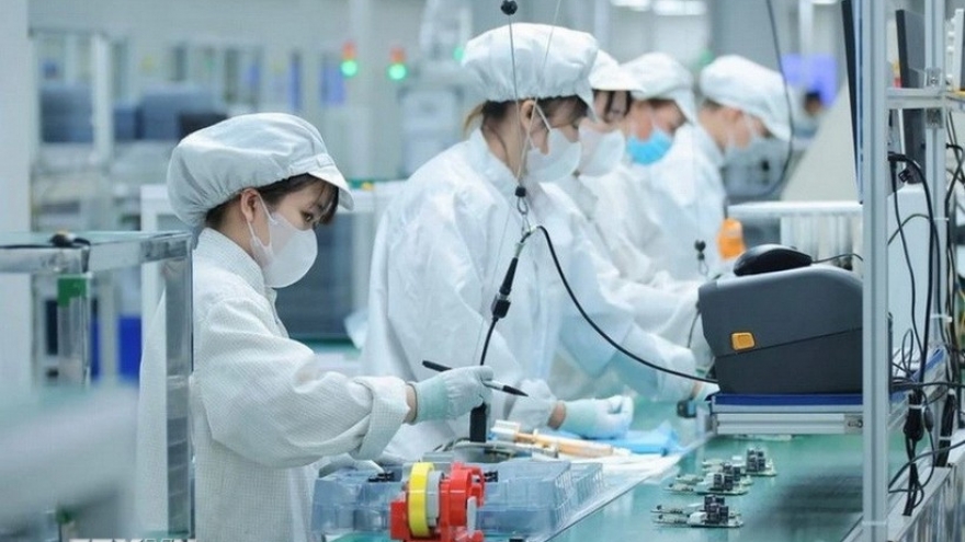 Vietnam explores high-tech growth drivers with Chinese industry leader