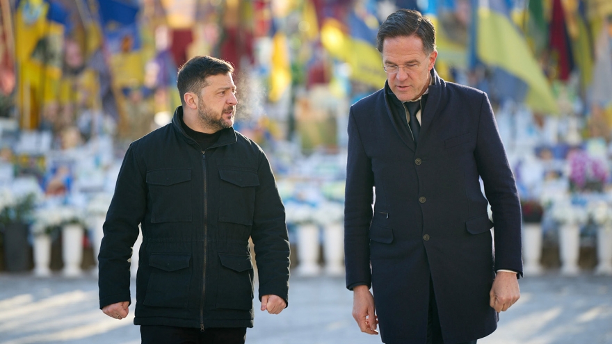 NATO nêu thời điểm có thể triển khai binh sĩ tới Ukraine