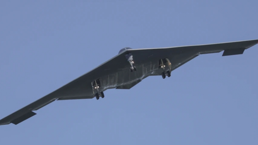 Bí mật trong khoang lái máy bay ném bom B-2 Spirit