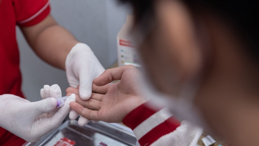 Hưng Yên lấy ý kiến về chính sách hỗ trợ người nhiễm HIV/AIDS