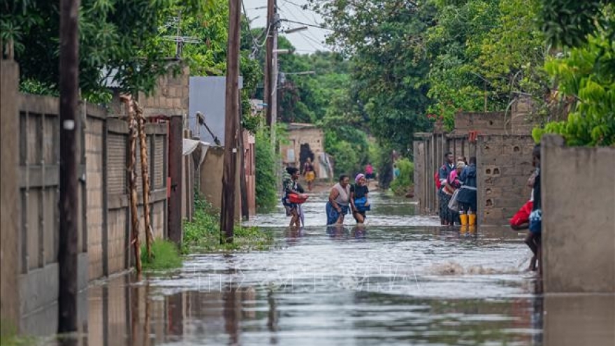 Vietnamese leaders send letters of sympathy over severe flood damage in Mozambique