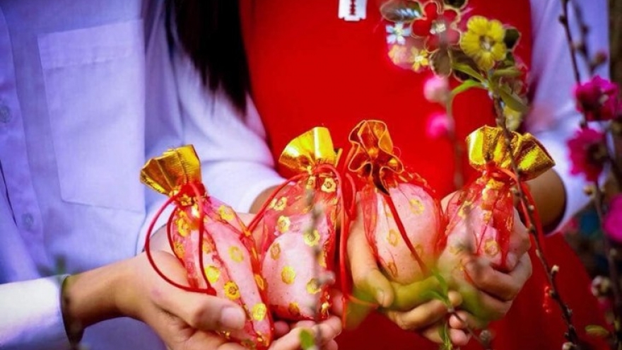 Đầu năm mua muối, cuối năm mua vôi - Tục xưa gửi gắm điều gì?