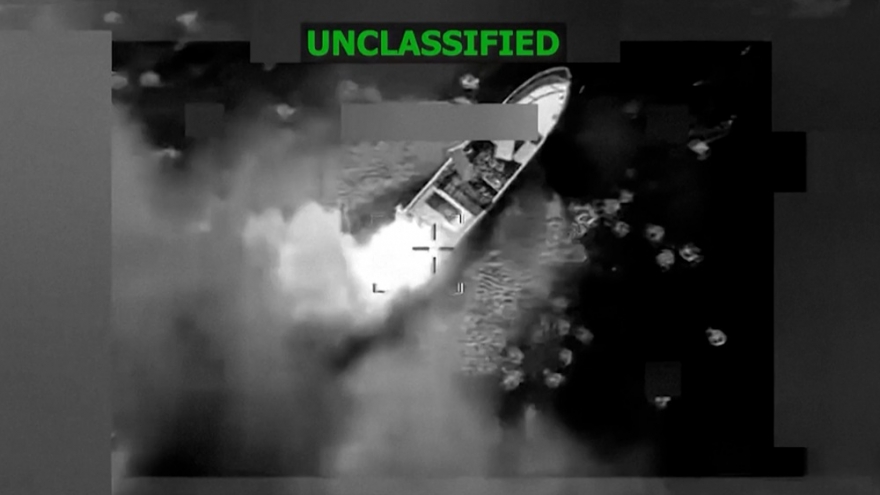 Mỹ tấn công tàu nghi buôn lậu ma túy ở Thái Bình Dương, 2 người thiệt mạng