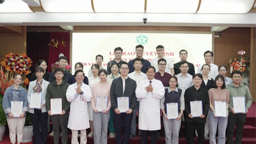 Chiêu mộ hơn 100 "tinh hoa" ngành y đúng dịp Ngày Thầy thuốc Việt Nam