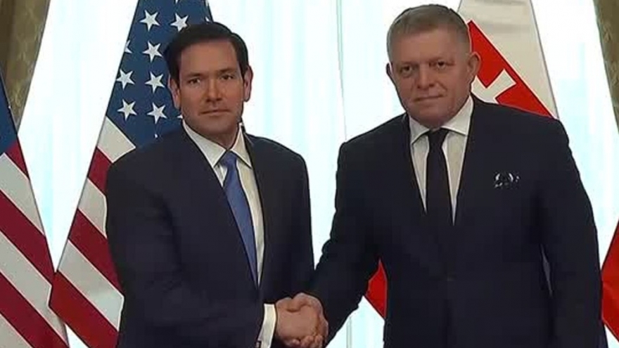 Ngoại trưởng Mỹ thăm Slovakia và Hungary nhằm tăng cường hợp tác với các đồng minh