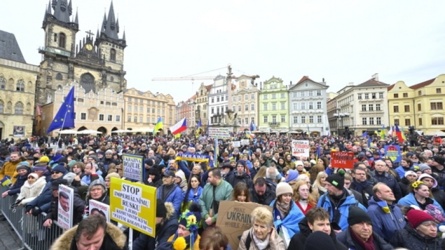Tổng thống Séc tham dự cuộc biểu tình ủng hộ Ukraine