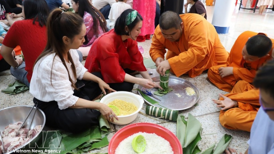 Vietnamese communities abroad celebrate Lunar New Year 2026