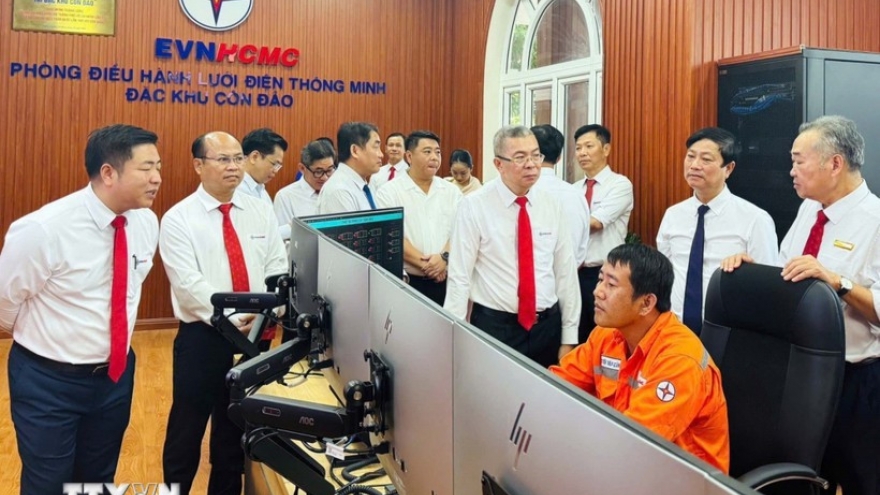Con Dao special zone switches on smart power grid