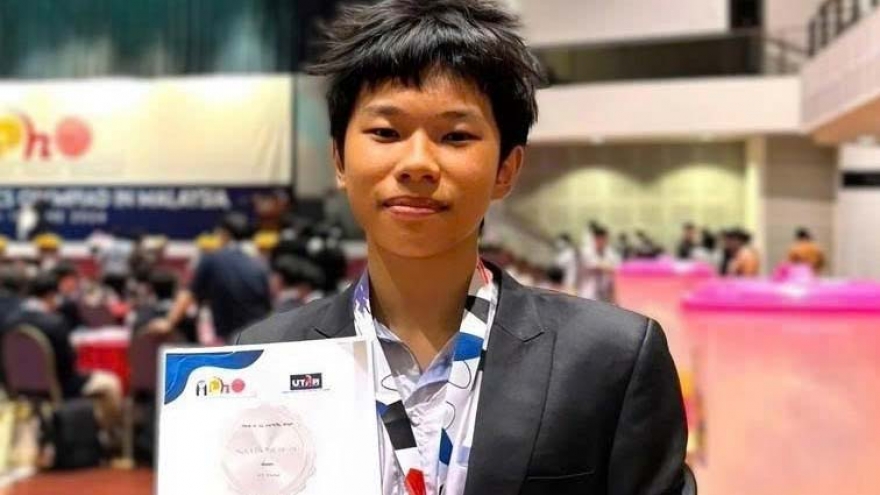 Từ góc nhỏ đam mê đến đỉnh cao Olympic Vật lý của cậu học trò xứ Nghệ