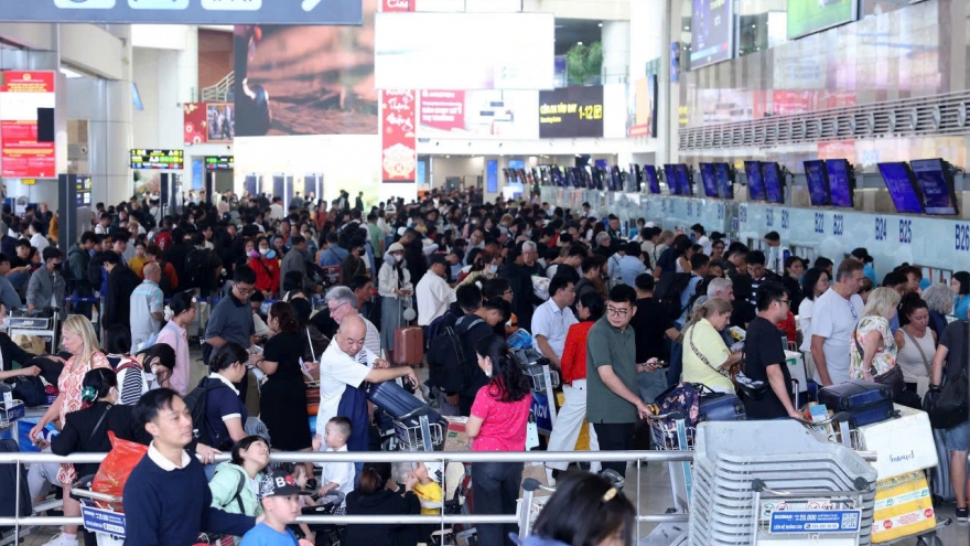 Tết Bính Ngọ 2026: Hàng không bùng nổ, loạt sân bay lập kỷ lục mới