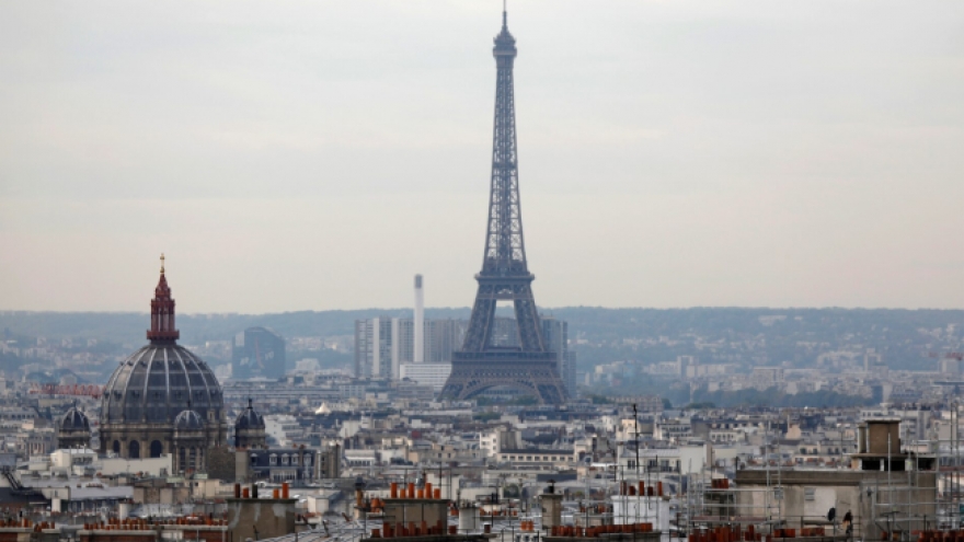 Trụ sở đảng “Nước Pháp Bất Khuất” sơ tán vì đe dọa đánh bom