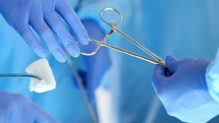 Điều trị tràn dịch tinh hoàn không cải thiện, khi nào cần can thiệp phẫu thuật?