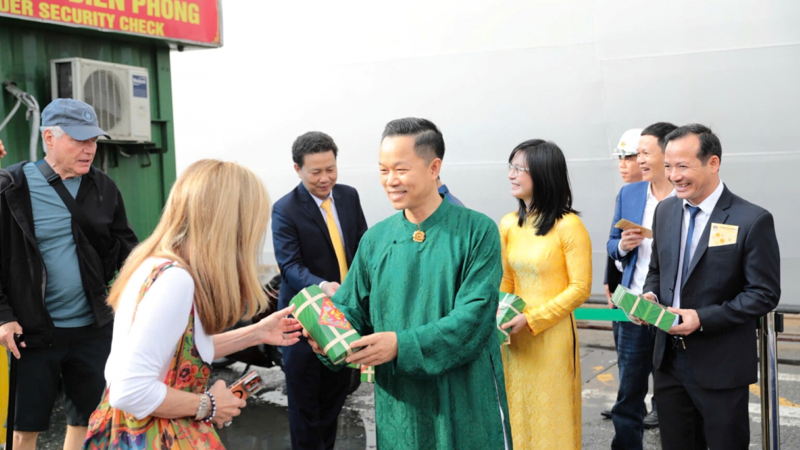Đón gần 4.500 khách trên tàu du lịch biển đến Đà Nẵng