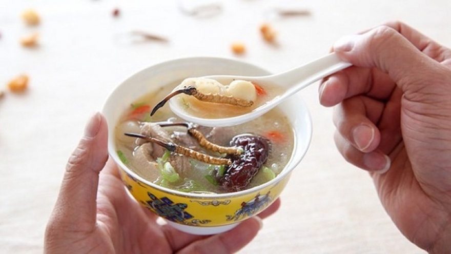 Chuyên gia nói gì về "thần dược" làm quà Tết đang được ưa chuộng?