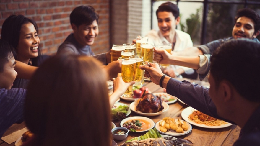 5 thực phẩm giúp giải rượu bia nhanh chóng lại bảo vệ gan sau buổi tiệc cuối năm