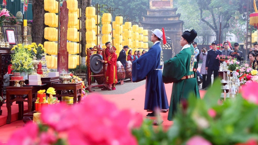 Royal Tet celebration re-enacted at Thang Long Imperial Citadel