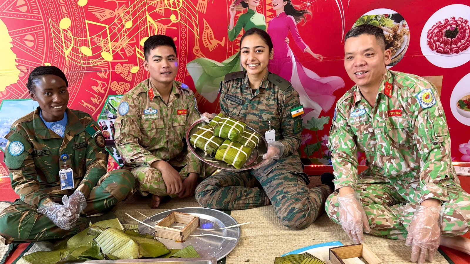Tết Việt giữa chảo lửa Abyei: Bánh chưng lá chuối rừng, đường xuân mở lối